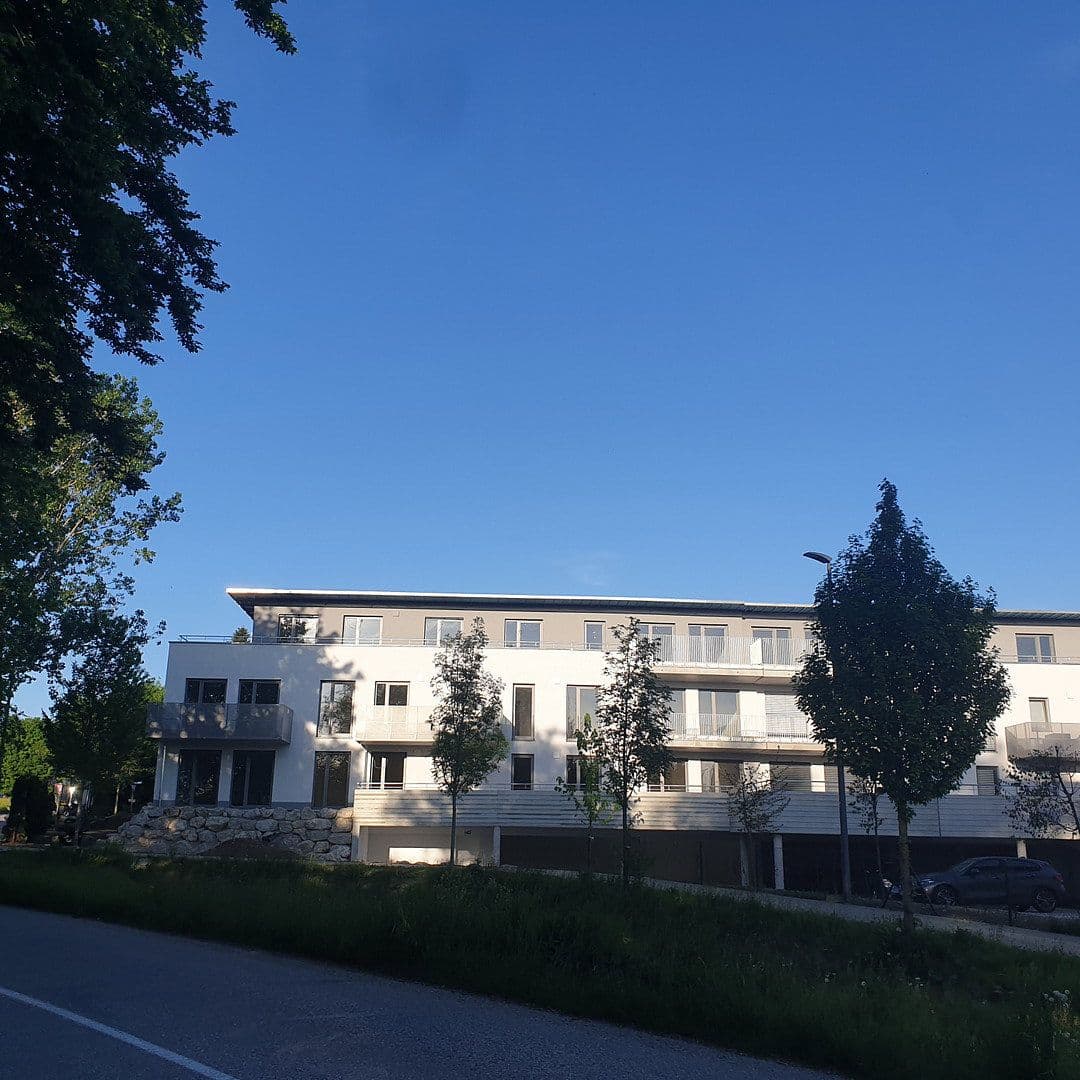 Prenájom bytu 4-izbový 111 m², Georg-Huber-Straße 14a, Zorneding - Ortsteil Pöring, Bavorsko Prenájom bytu 4-izbový 111 m², Georg-Huber-Straße 14a, Zorneding - Ortsteil Pöring, Bavorsko