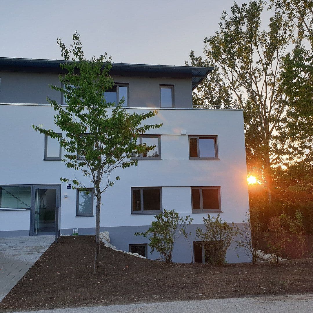 Prenájom bytu 4-izbový 111 m², Georg-Huber-Straße 14a, Zorneding - Ortsteil Pöring, Bavorsko Prenájom bytu 4-izbový 111 m², Georg-Huber-Straße 14a, Zorneding - Ortsteil Pöring, Bavorsko