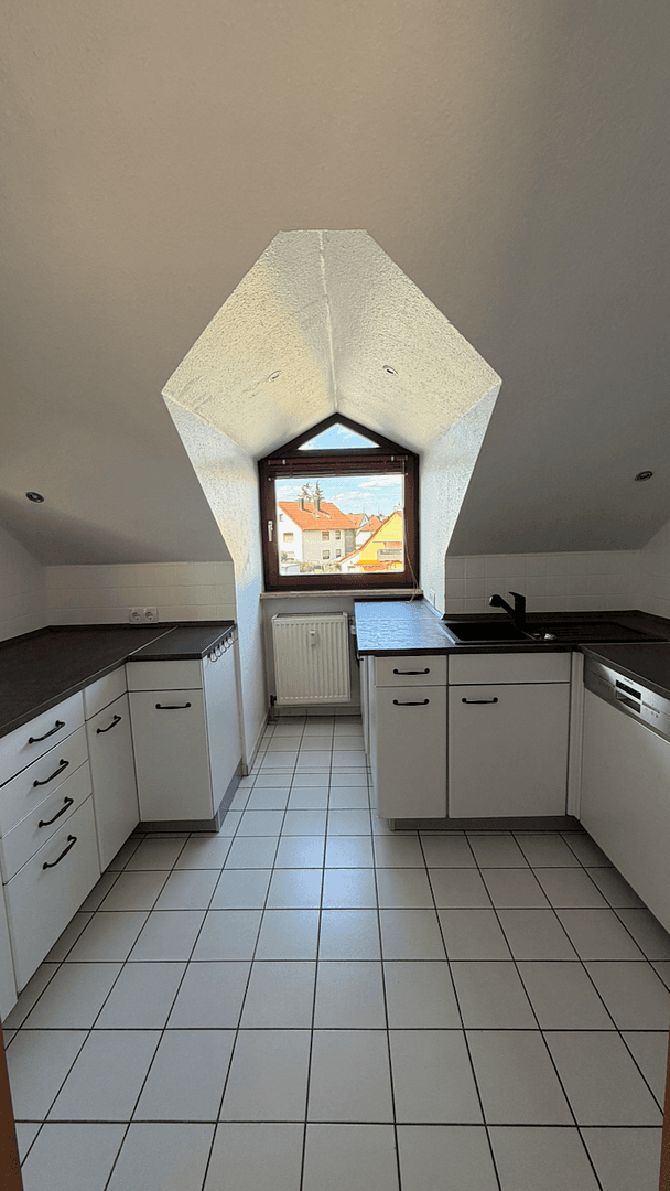 Prenájom bytu 3-izbový 98 m², Erlenfeld 20, Erlangen, Bavorsko Prenájom bytu 3-izbový 98 m², Erlenfeld 20, Erlangen, Bavorsko