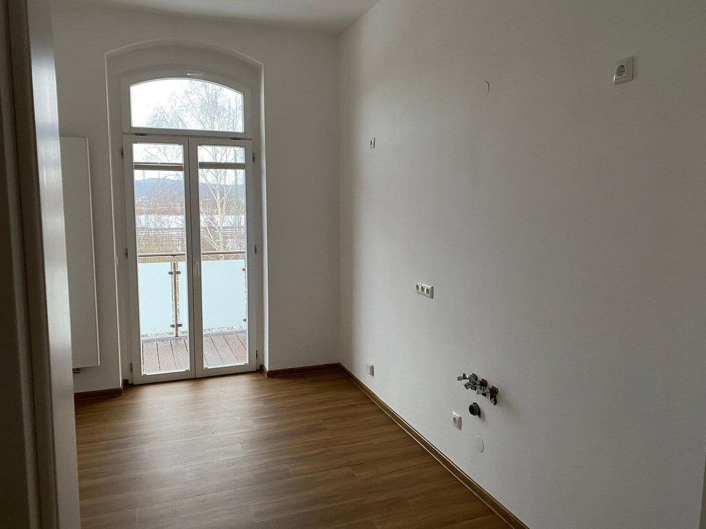 Prenájom bytu 4-izbový 112 m², Straße der Nationen, Chemnitz, Sasko Prenájom bytu 4-izbový 112 m², Straße der Nationen, Chemnitz, Sasko