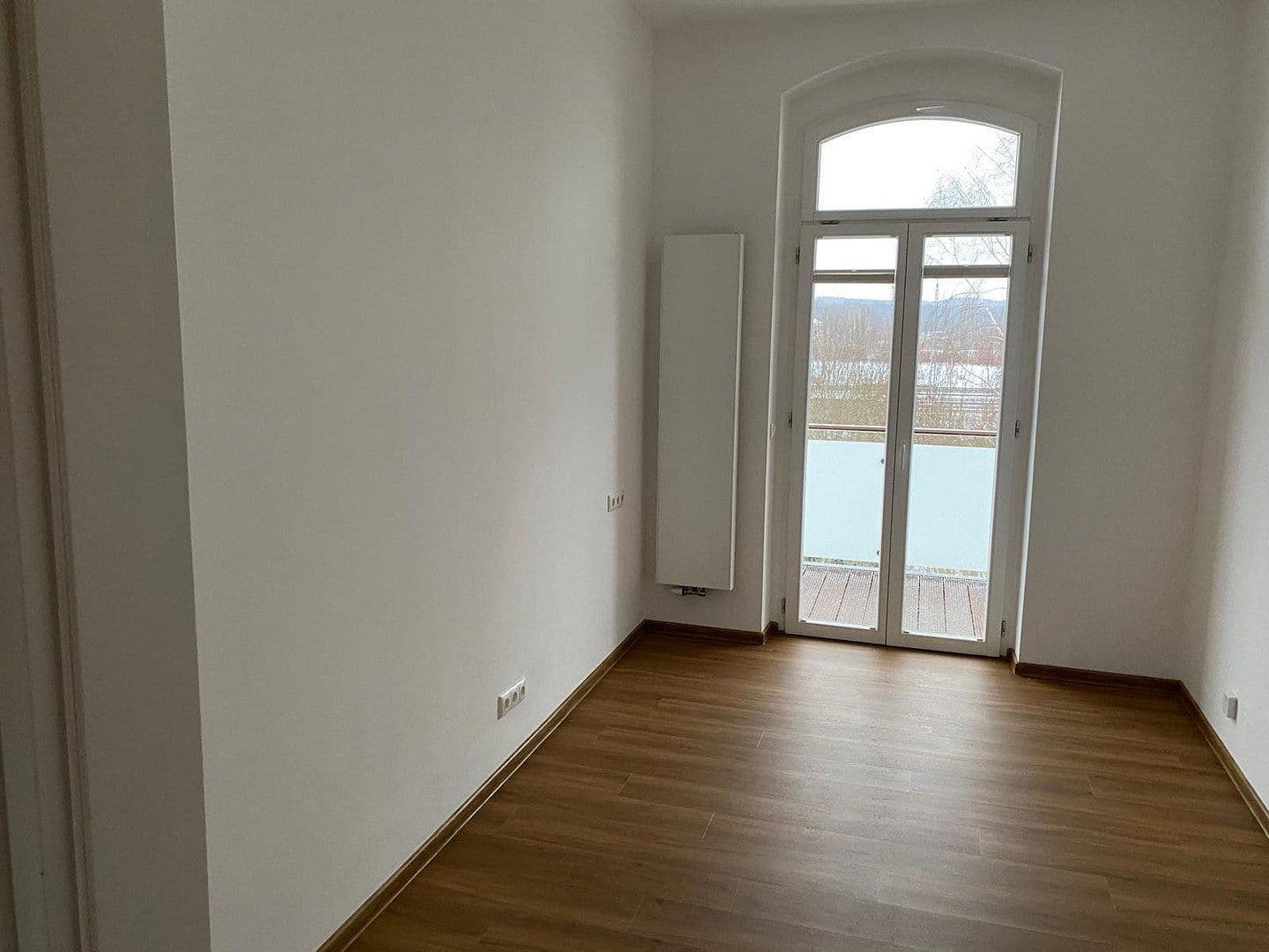 Prenájom bytu 4-izbový 112 m², Straße der Nationen, Chemnitz, Sasko Prenájom bytu 4-izbový 112 m², Straße der Nationen, Chemnitz, Sasko