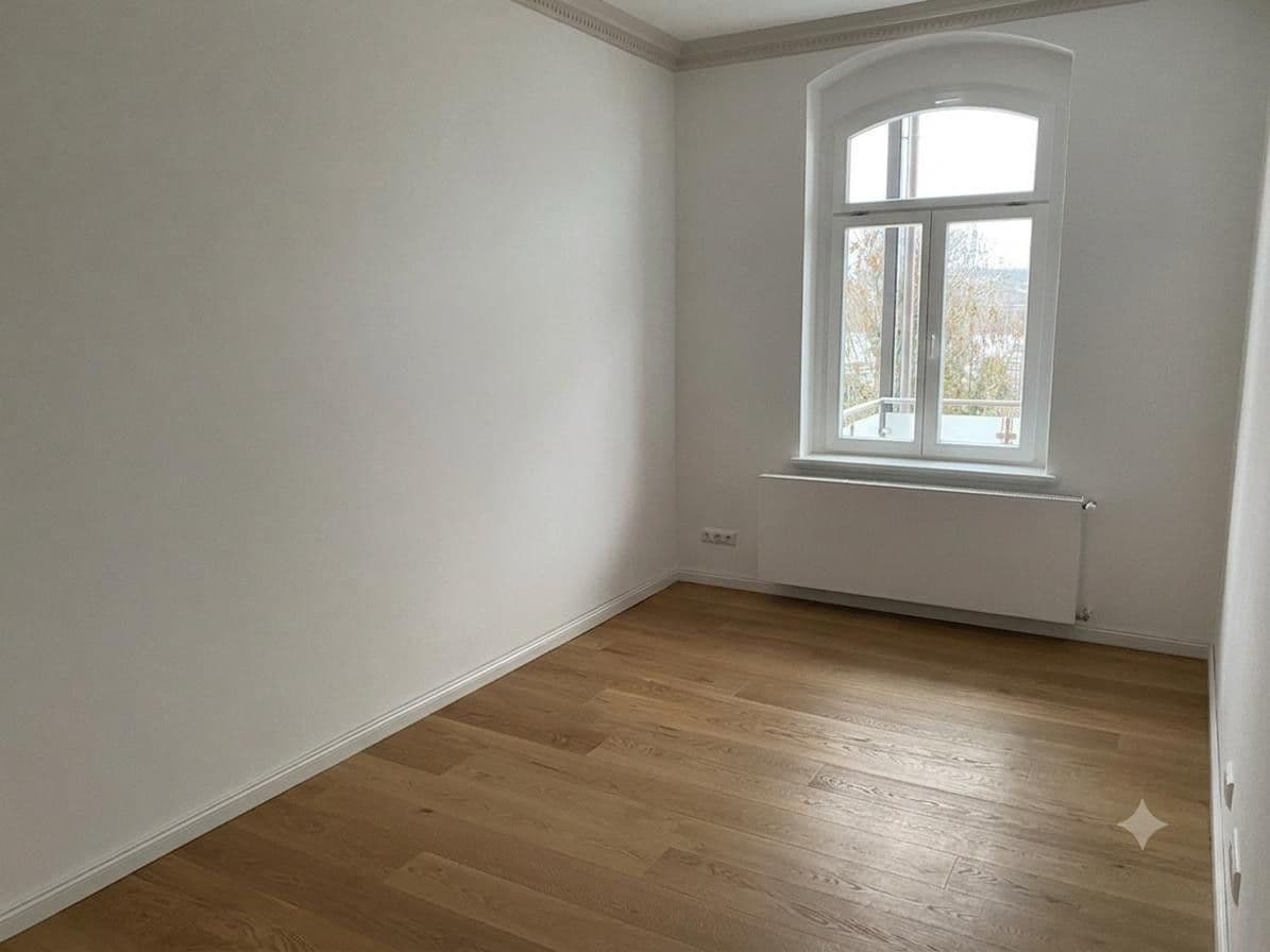 Prenájom bytu 4-izbový 112 m², Straße der Nationen, Chemnitz, Sasko Prenájom bytu 4-izbový 112 m², Straße der Nationen, Chemnitz, Sasko
