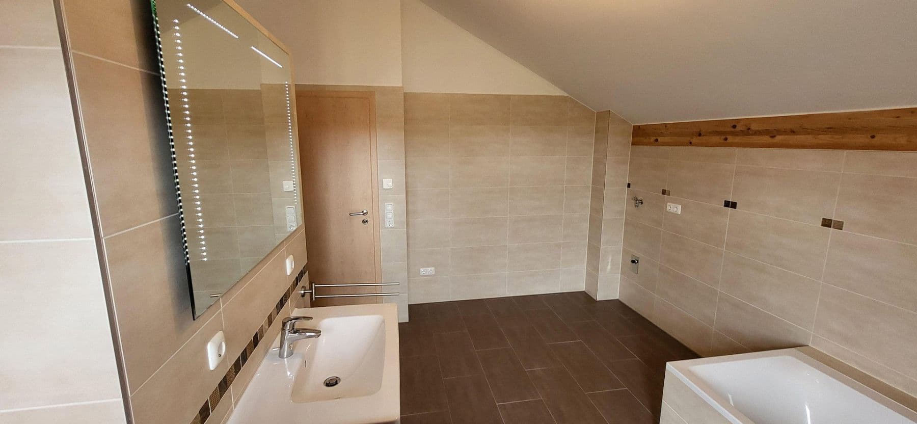 Predaj domu 147 m², pozemok 575 m², Reitweg 7, Lindberg, Bavorsko Predaj domu 147 m², pozemok 575 m², Reitweg 7, Lindberg, Bavorsko