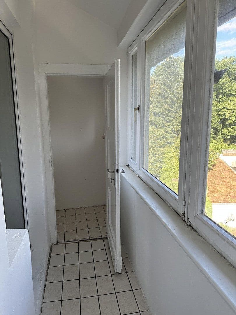 Prenájom bytu 4-izbový 94 m², Essen, Severné Porýnie - Westfálsko Prenájom bytu 4-izbový 94 m², Essen, Severné Porýnie - Westfálsko