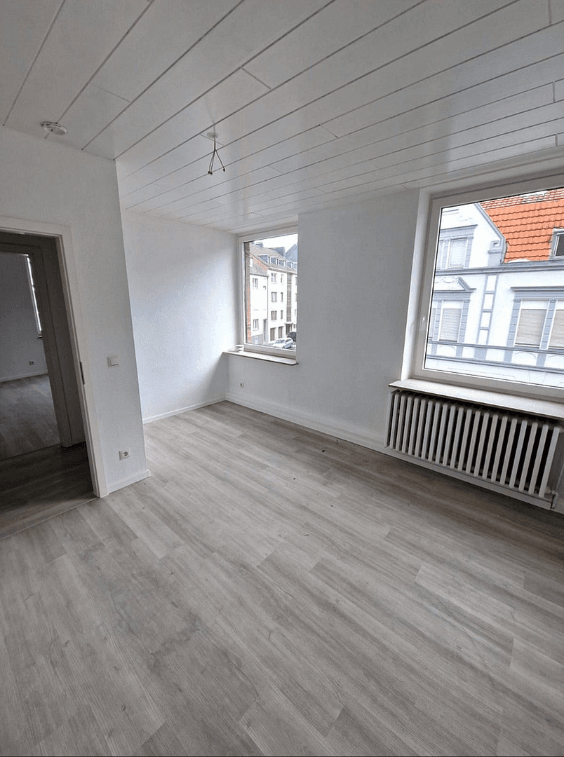 Prenájom bytu 4-izbový 95 m², Kyffhäuser Sr. 17, Mönchengladbach, Severné Porýnie - Westfálsko Prenájom bytu 4-izbový 95 m², Kyffhäuser Sr. 17, Mönchengladbach, Severné Porýnie - Westfálsko