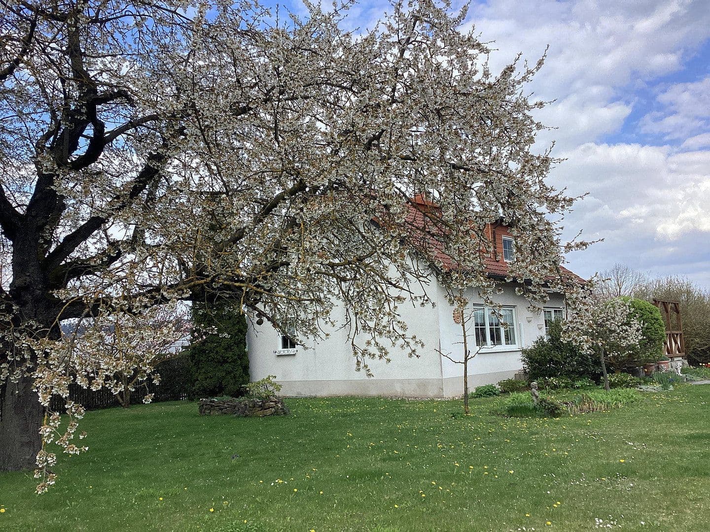 Predaj domu 112 m², pozemok 1.309 m², Blankenhain, Durínsko Predaj domu 112 m², pozemok 1.309 m², Blankenhain, Durínsko