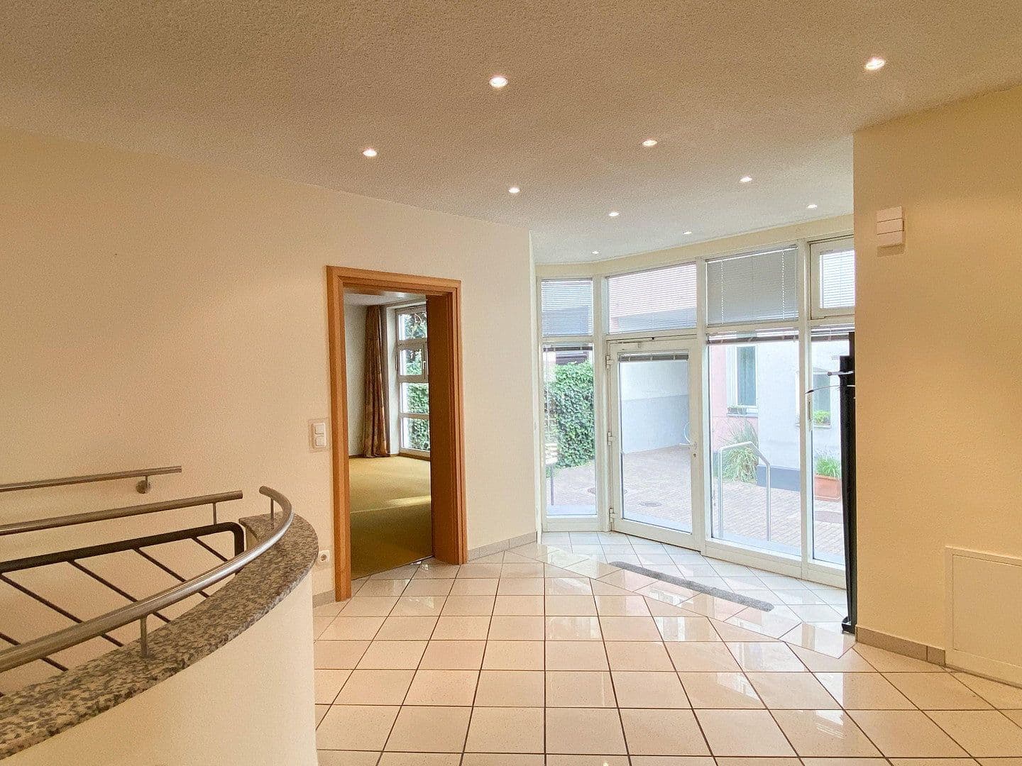 Predaj kancelárie 170 m², Offenbach, Hesensko Predaj kancelárie 170 m², Offenbach, Hesensko