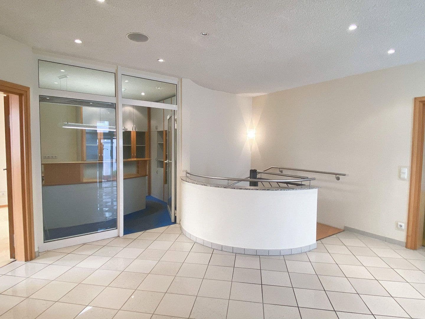 Predaj kancelárie 170 m², Offenbach, Hesensko Predaj kancelárie 170 m², Offenbach, Hesensko