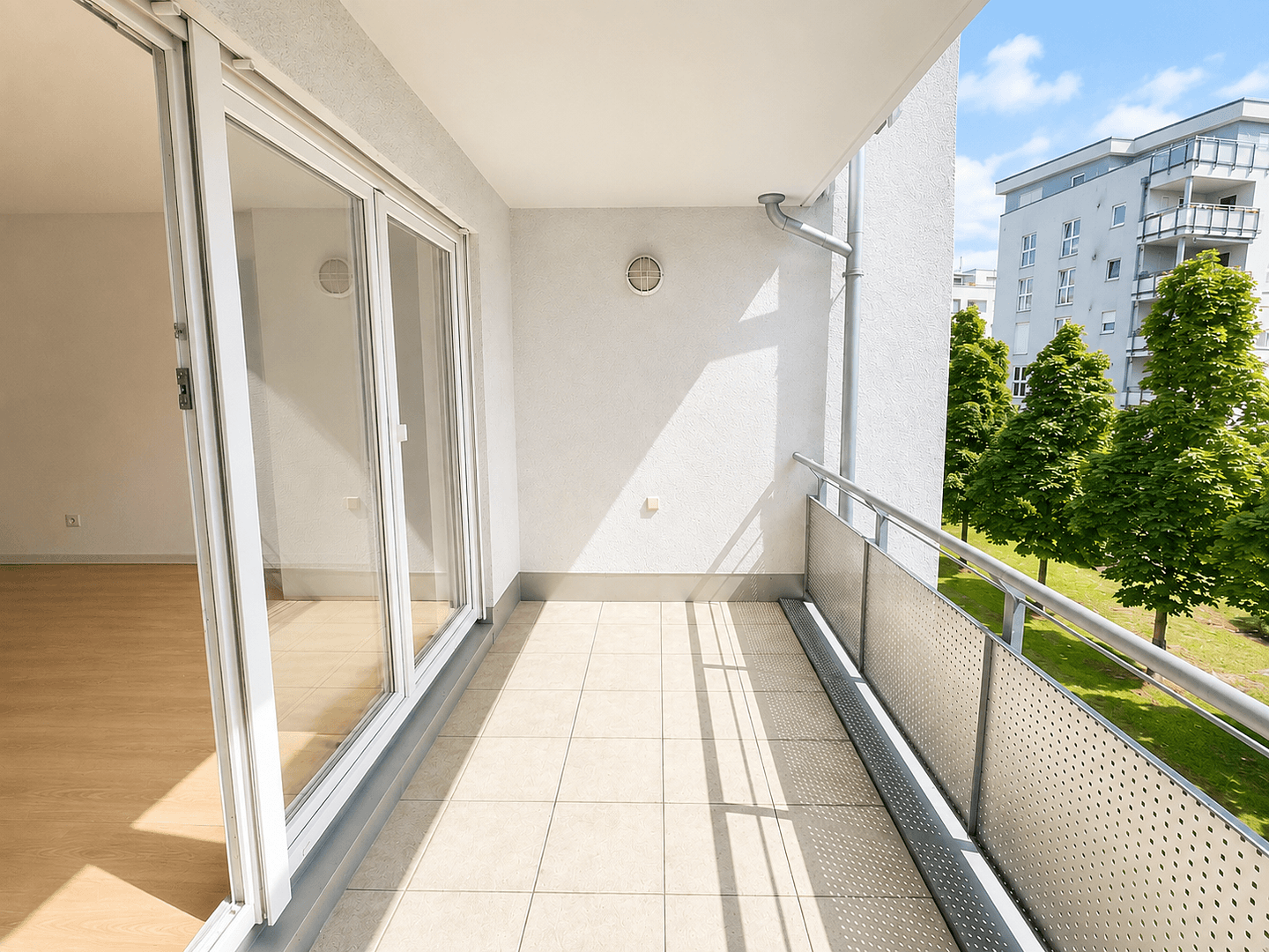 Predaj bytu 3-izbový 86 m², Frankfurt am Main, Hesensko Predaj bytu 3-izbový 86 m², Frankfurt am Main, Hesensko