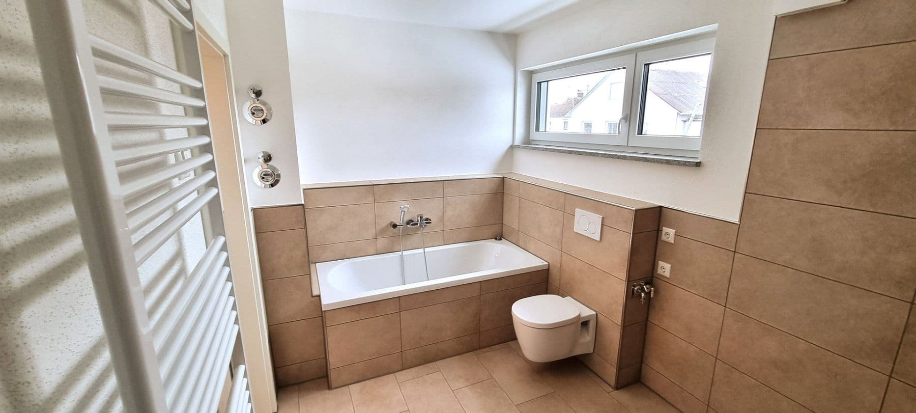 Predaj bytu 3-izbový 93 m², Hinter den Gärten 4, Offingen, Bavorsko Predaj bytu 3-izbový 93 m², Hinter den Gärten 4, Offingen, Bavorsko