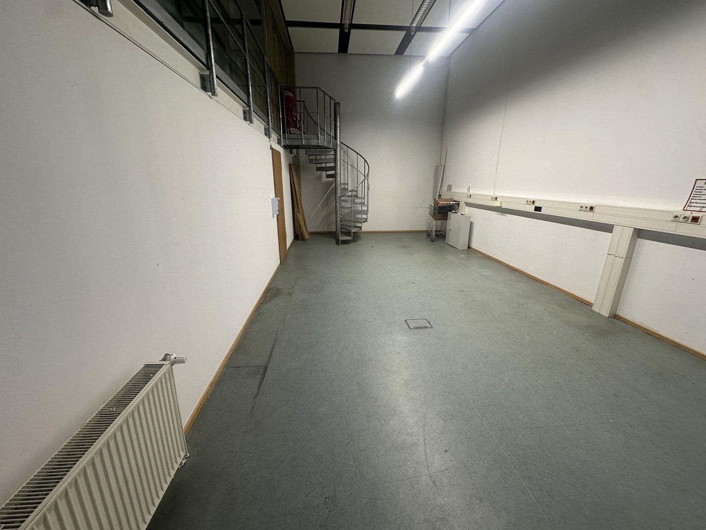 Prenájom nebytového priestoru 86 m², Georg-Schumann-Straße 294, Leipzig, Sasko Prenájom nebytového priestoru 86 m², Georg-Schumann-Straße 294, Leipzig, Sasko