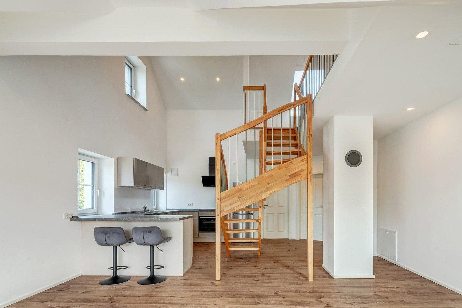 Prenájom bytu 2-izbový 73 m², Mühlbachstraße 15, Dirlewang, Bavorsko Prenájom bytu 2-izbový 73 m², Mühlbachstraße 15, Dirlewang, Bavorsko