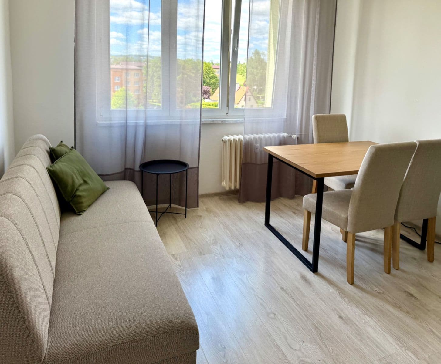 Prenájom bytu 2-izbový 39 m², Dvořákova, Karlovy Vary, Karlovarský kraj Prenájom bytu 2-izbový 39 m², Dvořákova, Karlovy Vary, Karlovarský kraj