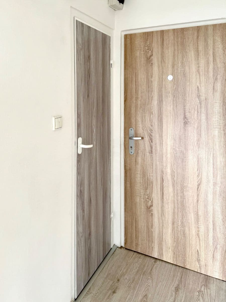 Prenájom bytu 2-izbový 39 m², Dvořákova, Karlovy Vary, Karlovarský kraj Prenájom bytu 2-izbový 39 m², Dvořákova, Karlovy Vary, Karlovarský kraj