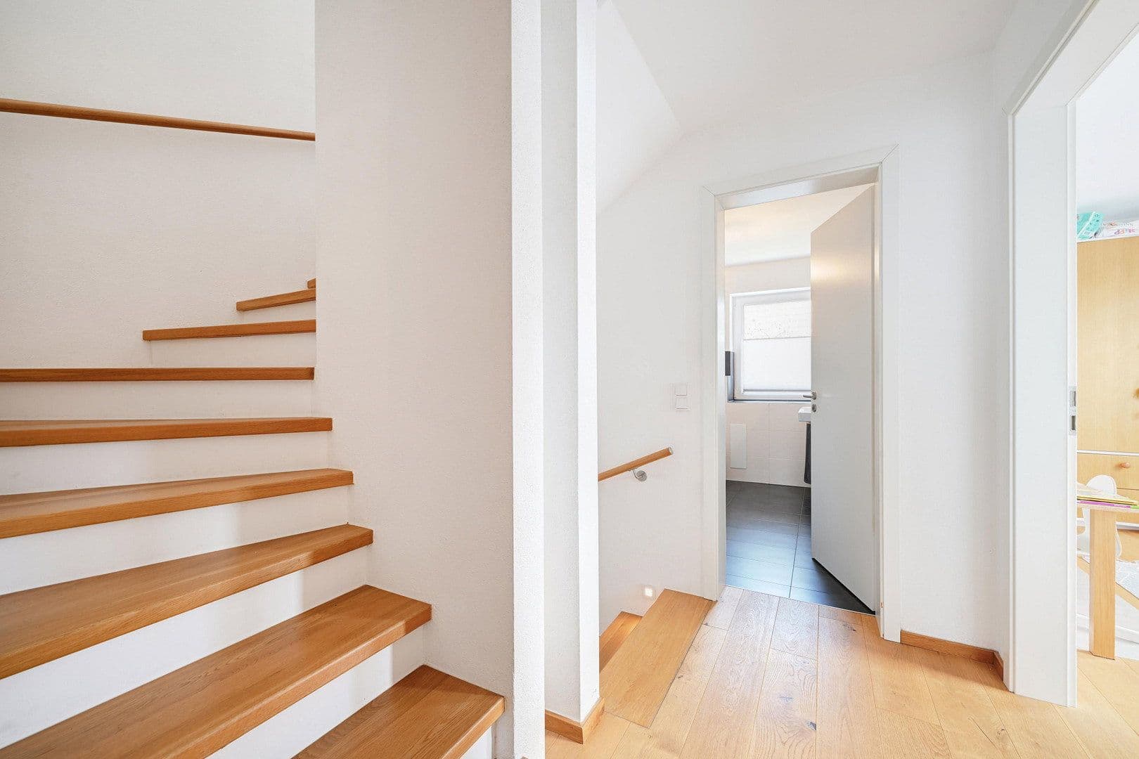Predaj domu 144 m², pozemok 210 m², Maisach, Bavorsko Predaj domu 144 m², pozemok 210 m², Maisach, Bavorsko