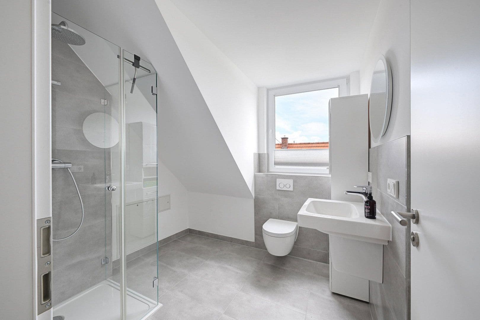 Predaj domu 144 m², pozemok 210 m², Maisach, Bavorsko Predaj domu 144 m², pozemok 210 m², Maisach, Bavorsko