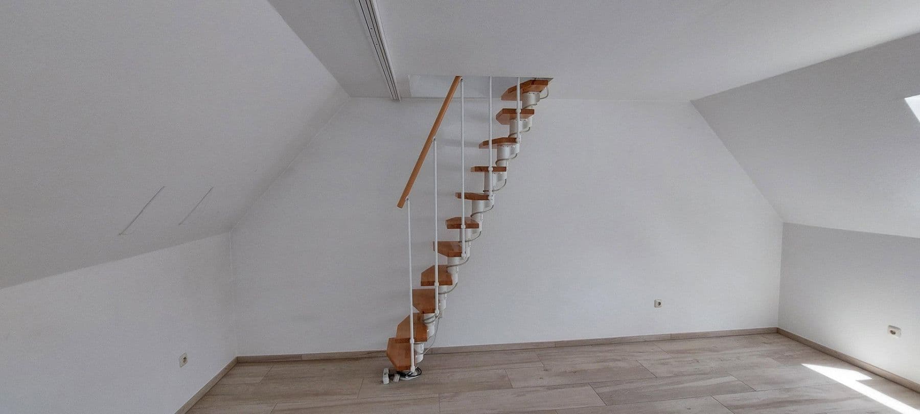 Prenájom bytu 1-izbový 36 m², Ratingen, Severné Porýnie - Westfálsko Prenájom bytu 1-izbový 36 m², Ratingen, Severné Porýnie - Westfálsko