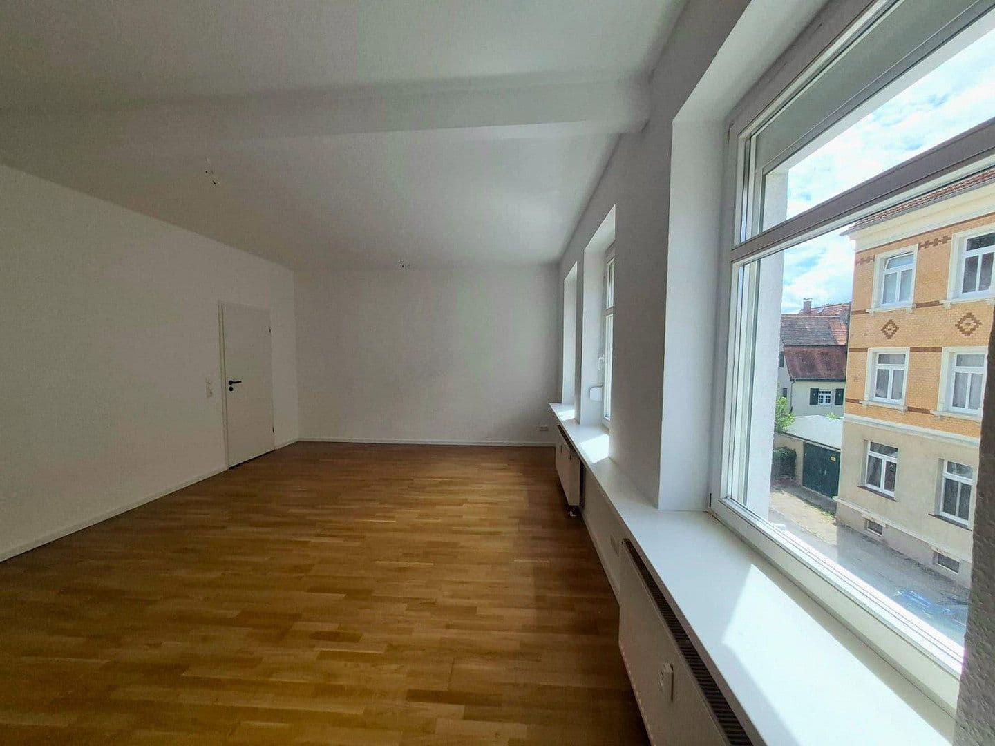 Prenájom bytu 3-izbový 75 m², Lomlerstraße 14, Zwenkau, Sasko Prenájom bytu 3-izbový 75 m², Lomlerstraße 14, Zwenkau, Sasko