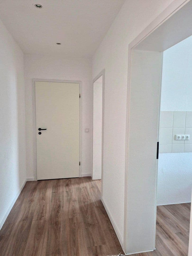 Prenájom bytu 3-izbový 75 m², Lomlerstraße 14, Zwenkau, Sasko Prenájom bytu 3-izbový 75 m², Lomlerstraße 14, Zwenkau, Sasko