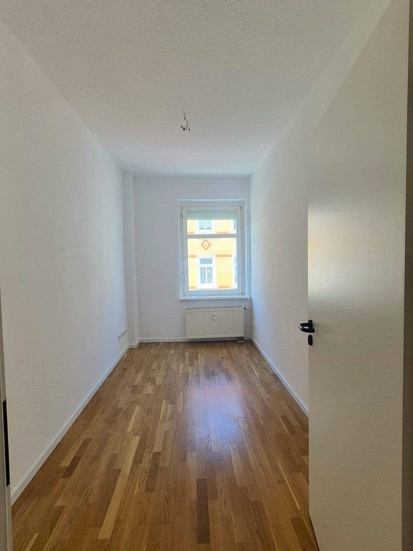 Prenájom bytu 3-izbový 75 m², Lomlerstraße 14, Zwenkau, Sasko Prenájom bytu 3-izbový 75 m², Lomlerstraße 14, Zwenkau, Sasko
