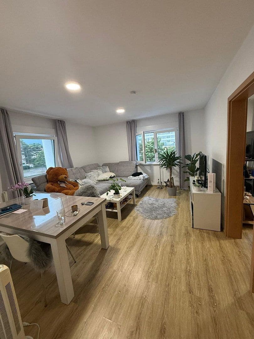 Prenájom bytu 3-izbový 68 m², Elisabethenstr. 4, Ulm, Bádensko-Wurttembersko Prenájom bytu 3-izbový 68 m², Elisabethenstr. 4, Ulm, Bádensko-Wurttembersko