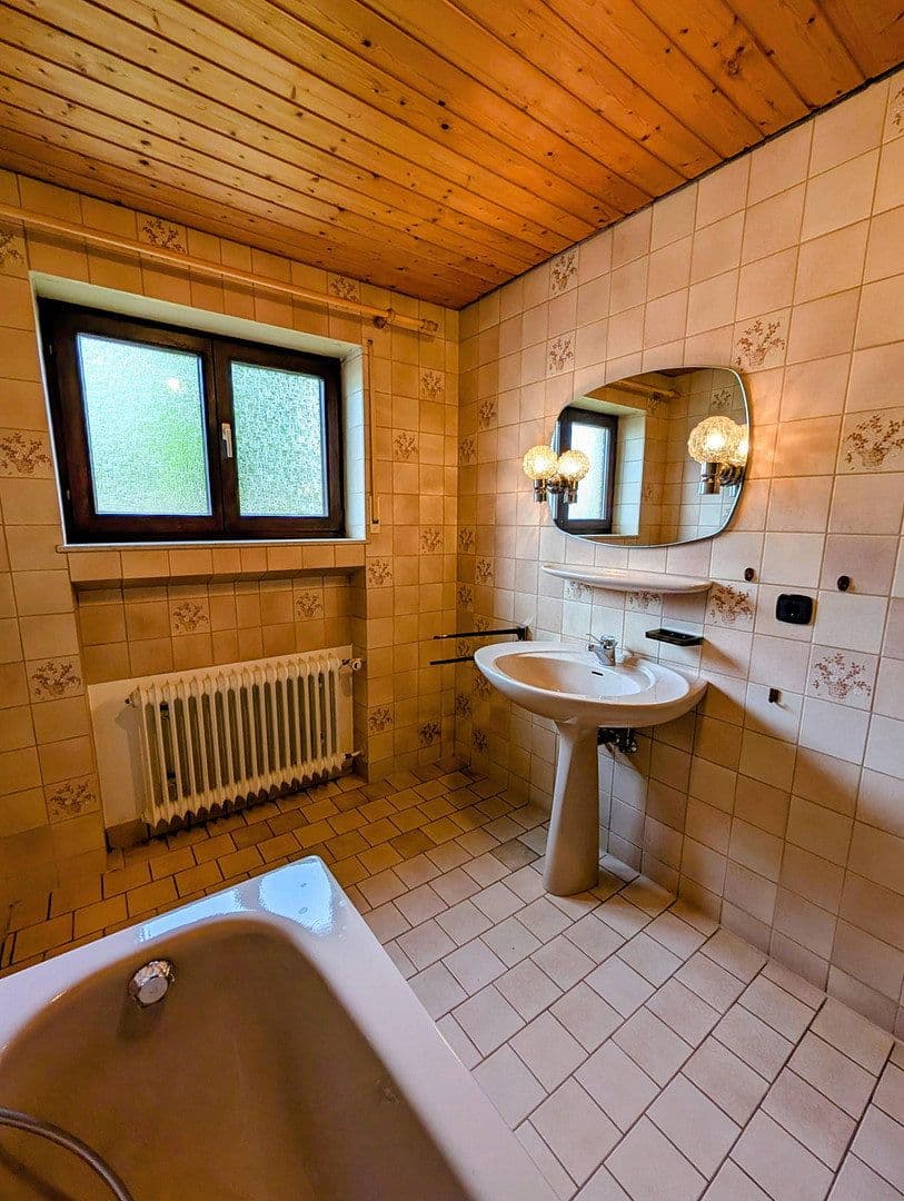 Prenájom domu 250 m², pozemok 1.275 m², Geißbühl 8, Bad Überkingen, Bádensko-Wurttembersko Prenájom domu 250 m², pozemok 1.275 m², Geißbühl 8, Bad Überkingen, Bádensko-Wurttembersko