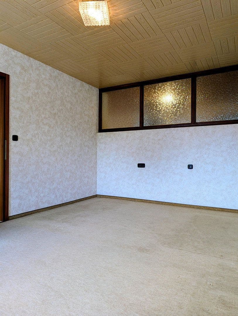 Prenájom domu 250 m², pozemok 1.275 m², Geißbühl 8, Bad Überkingen, Bádensko-Wurttembersko Prenájom domu 250 m², pozemok 1.275 m², Geißbühl 8, Bad Überkingen, Bádensko-Wurttembersko