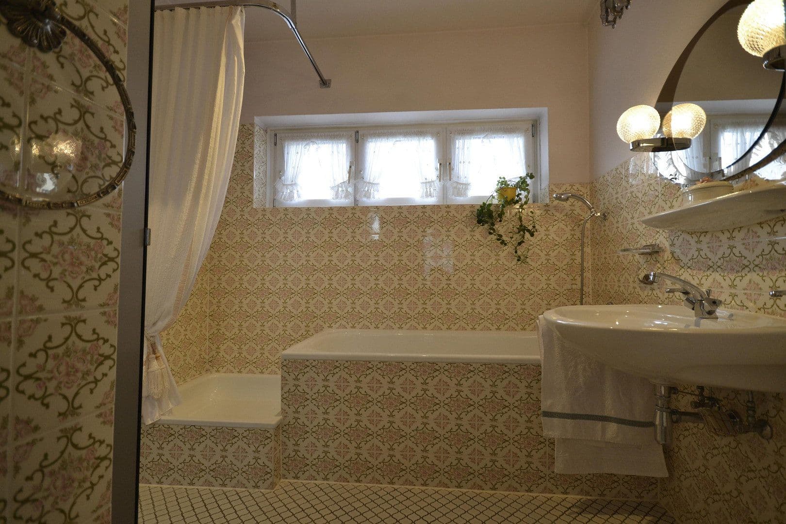 Predaj domu 110 m², pozemok 254 m², Leverkusen, Severné Porýnie - Westfálsko Predaj domu 110 m², pozemok 254 m², Leverkusen, Severné Porýnie - Westfálsko