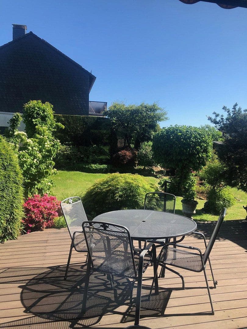 Predaj domu 110 m², pozemok 254 m², Leverkusen, Severné Porýnie - Westfálsko Predaj domu 110 m², pozemok 254 m², Leverkusen, Severné Porýnie - Westfálsko