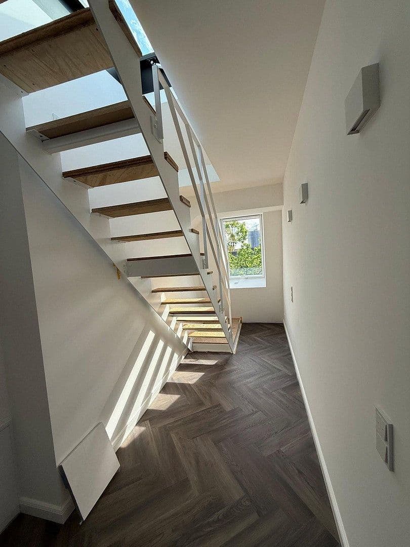 Prenájom bytu 3-izbový 108 m², Külzer Straße 2, Berlin, Berlín Prenájom bytu 3-izbový 108 m², Külzer Straße 2, Berlin, Berlín