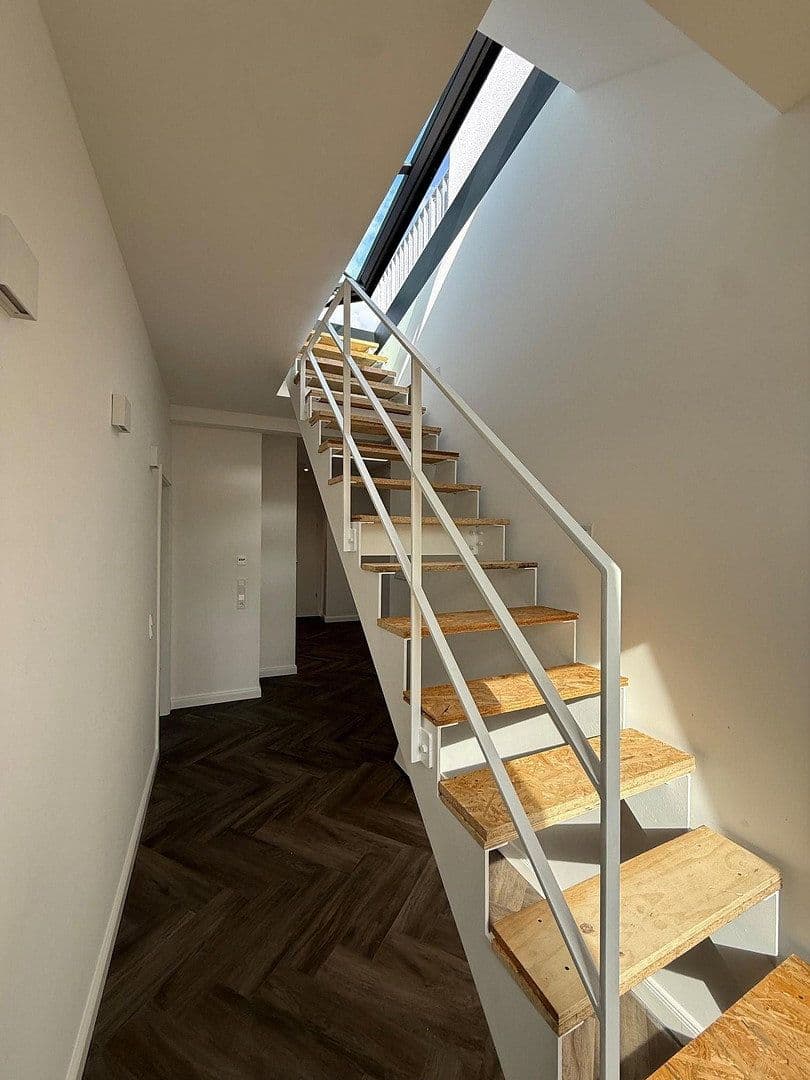 Prenájom bytu 3-izbový 108 m², Külzer Straße 2, Berlin, Berlín Prenájom bytu 3-izbový 108 m², Külzer Straße 2, Berlin, Berlín