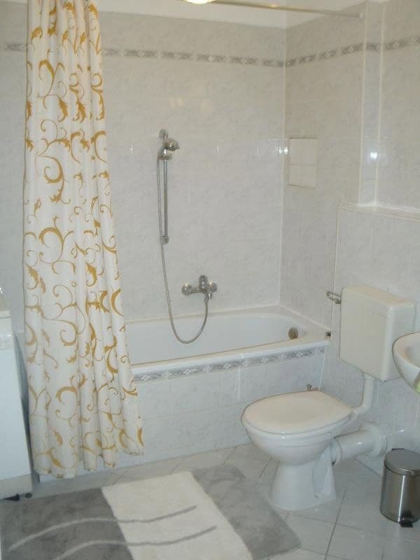 Predaj bytu 2-izbový 72 m², Altheider Straße 32, Berlin, Berlín Predaj bytu 2-izbový 72 m², Altheider Straße 32, Berlin, Berlín