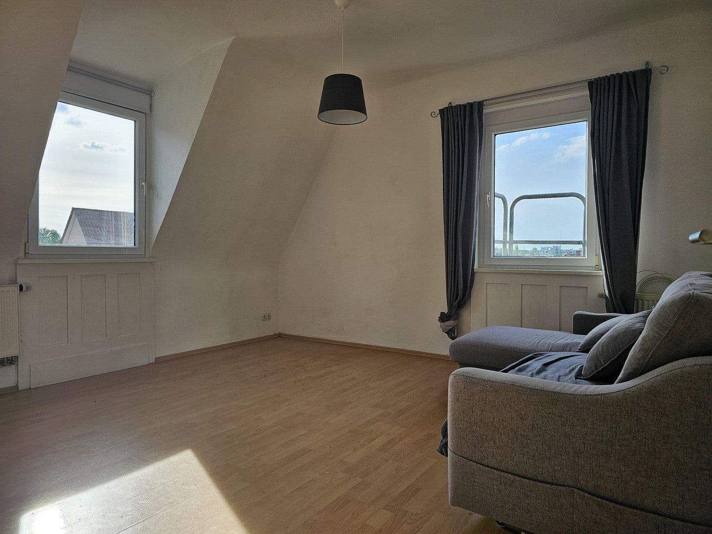 Prenájom bytu 2-izbový 61 m², Stuttgart, Bádensko-Wurttembersko Prenájom bytu 2-izbový 61 m², Stuttgart, Bádensko-Wurttembersko