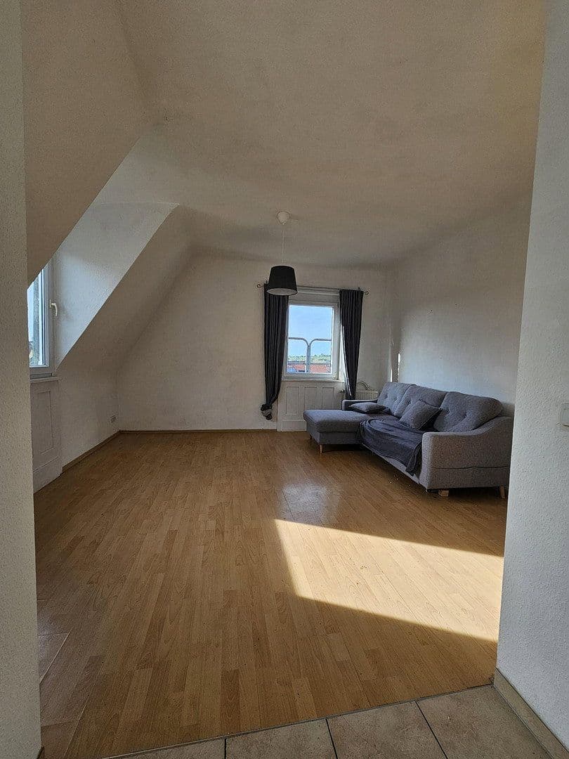 Prenájom bytu 2-izbový 61 m², Stuttgart, Bádensko-Wurttembersko Prenájom bytu 2-izbový 61 m², Stuttgart, Bádensko-Wurttembersko