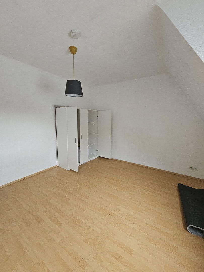 Prenájom bytu 2-izbový 61 m², Stuttgart, Bádensko-Wurttembersko Prenájom bytu 2-izbový 61 m², Stuttgart, Bádensko-Wurttembersko