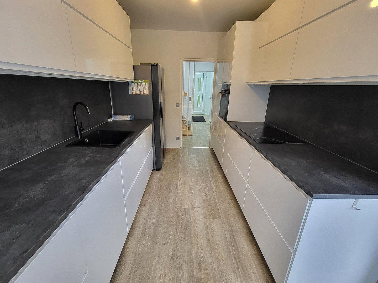 Predaj domu 170 m², pozemok 240 m², Schwalbach am Taunus, Hesensko Predaj domu 170 m², pozemok 240 m², Schwalbach am Taunus, Hesensko
