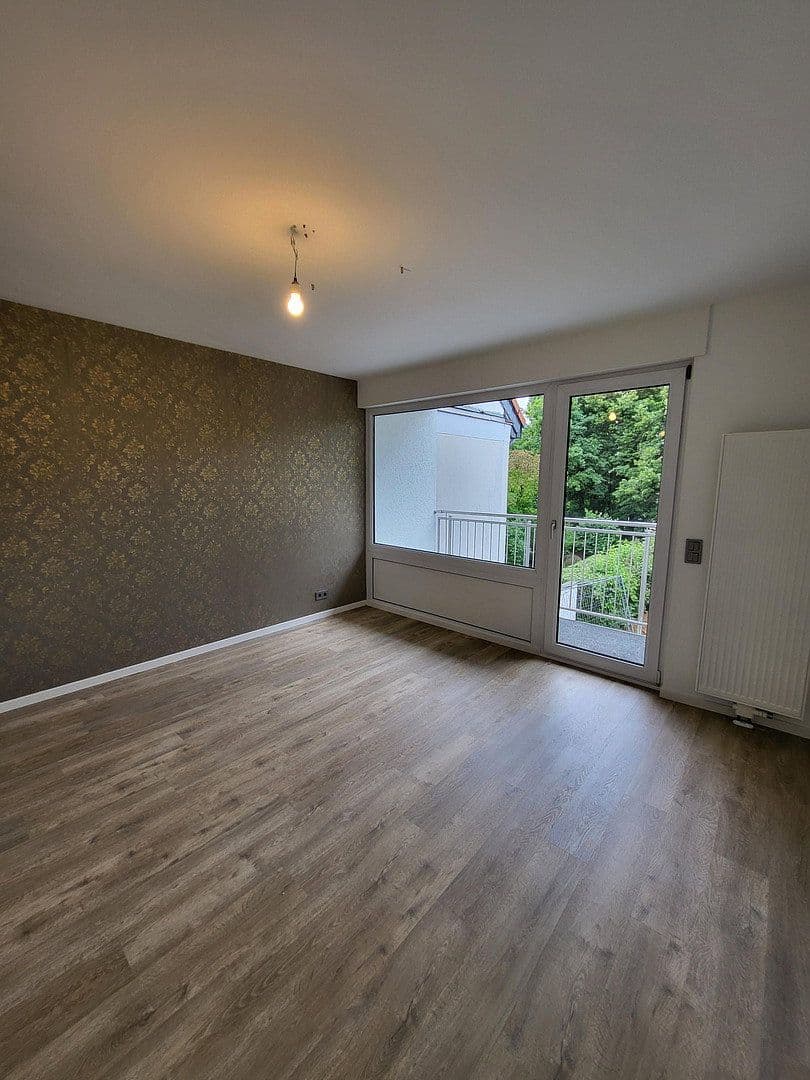Predaj domu 170 m², pozemok 240 m², Schwalbach am Taunus, Hesensko Predaj domu 170 m², pozemok 240 m², Schwalbach am Taunus, Hesensko