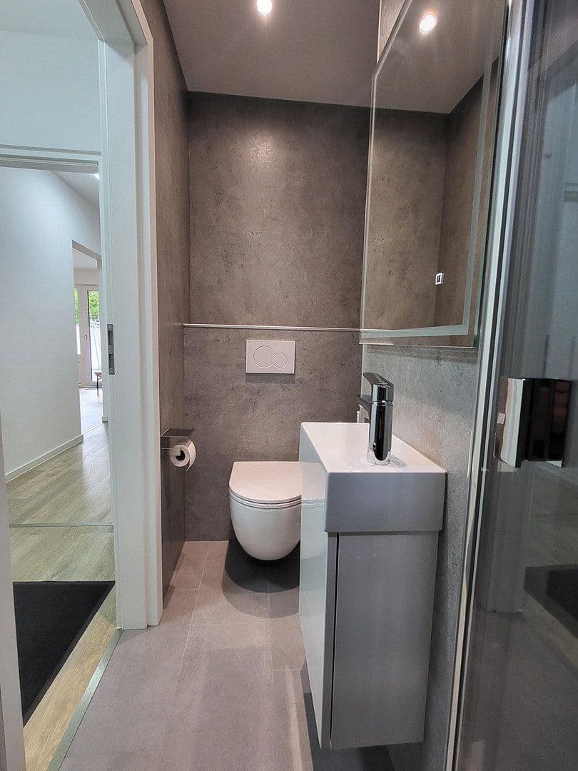 Predaj domu 170 m², pozemok 240 m², Schwalbach am Taunus, Hesensko Predaj domu 170 m², pozemok 240 m², Schwalbach am Taunus, Hesensko