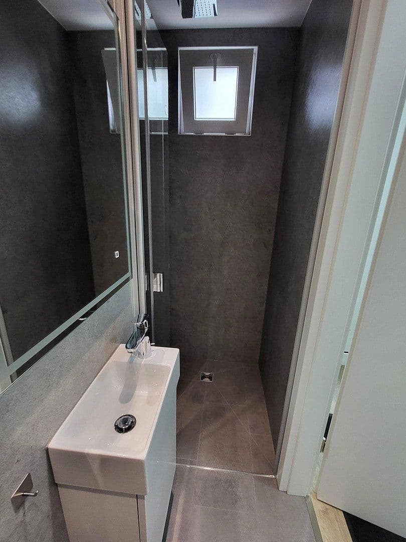 Predaj domu 170 m², pozemok 240 m², Schwalbach am Taunus, Hesensko Predaj domu 170 m², pozemok 240 m², Schwalbach am Taunus, Hesensko