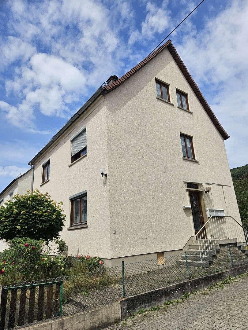 Predaj domu 135 m², pozemok 378 m², Talgraben 22, Geislingen an der Steige, Bádensko-Wurttembersko Predaj domu 135 m², pozemok 378 m², Talgraben 22, Geislingen an der Steige, Bádensko-Wurttembersko