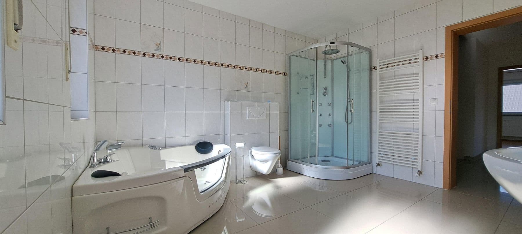 Predaj domu 181 m², pozemok 227 m², Carl-Jacob-Strasse 13, Kaiserslautern-Erfenbach, Porýnie-Falcko Predaj domu 181 m², pozemok 227 m², Carl-Jacob-Strasse 13, Kaiserslautern-Erfenbach, Porýnie-Falcko