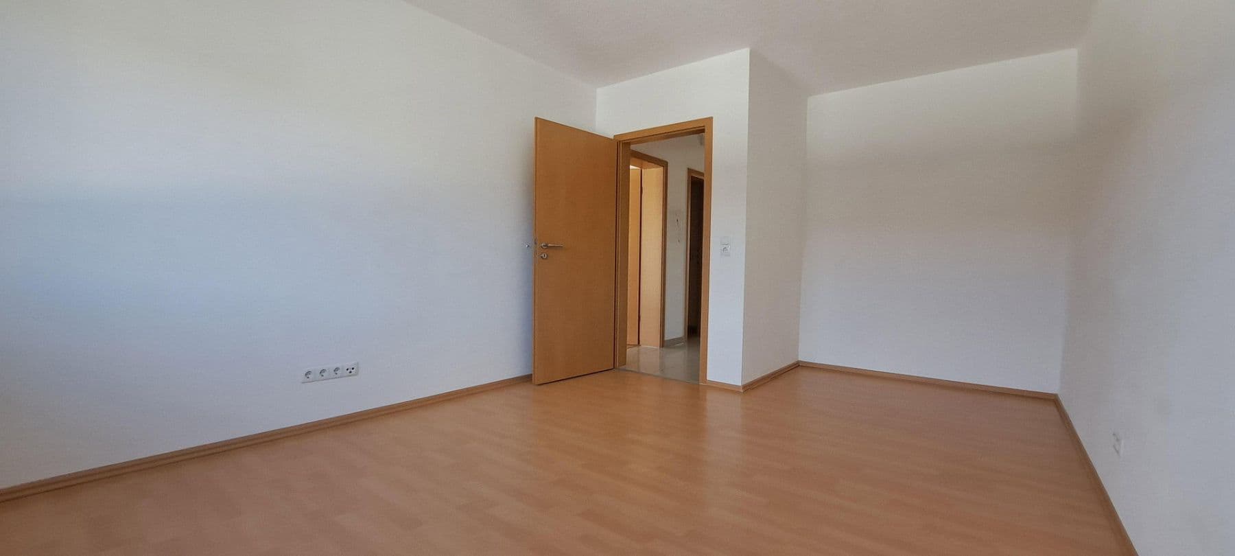 Predaj domu 181 m², pozemok 227 m², Carl-Jacob-Strasse 13, Kaiserslautern-Erfenbach, Porýnie-Falcko Predaj domu 181 m², pozemok 227 m², Carl-Jacob-Strasse 13, Kaiserslautern-Erfenbach, Porýnie-Falcko