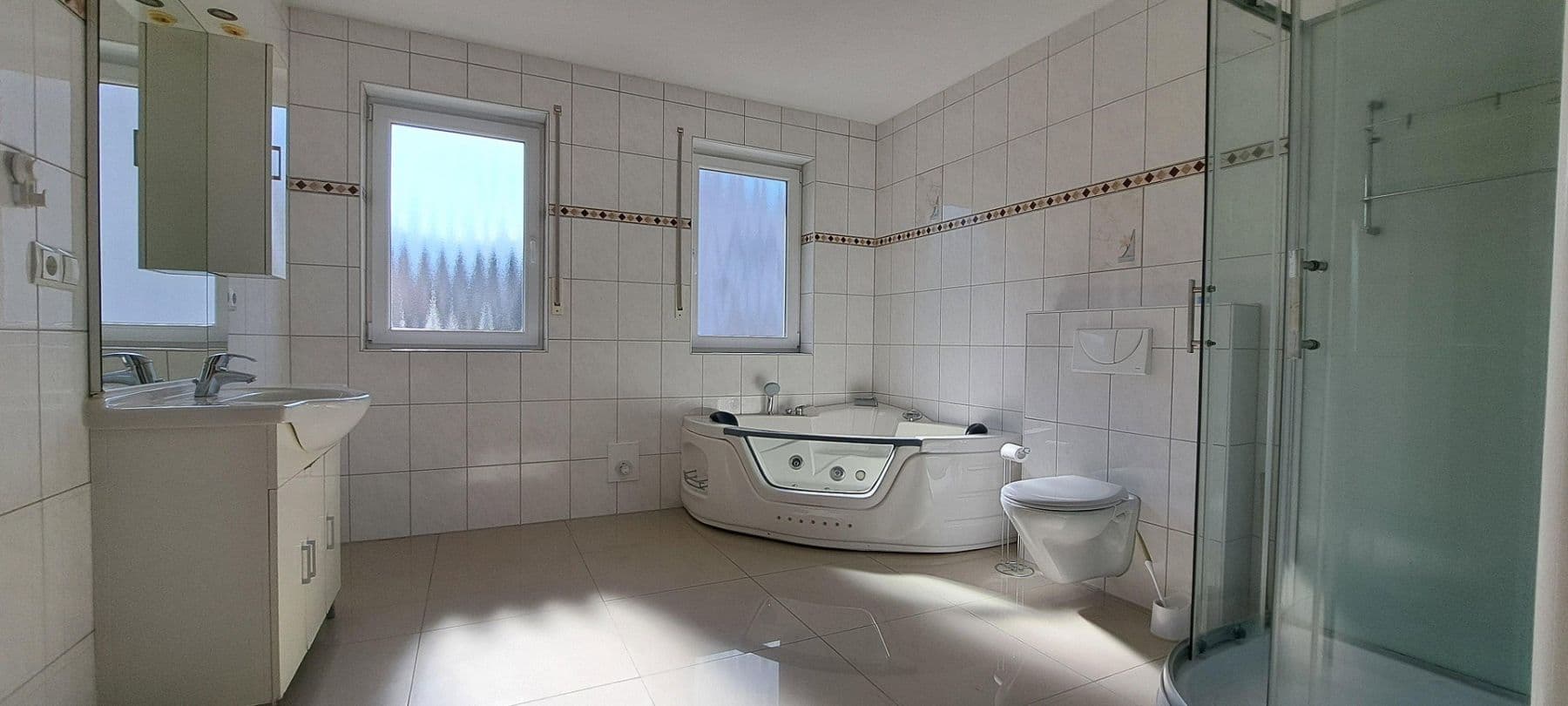 Predaj domu 181 m², pozemok 227 m², Carl-Jacob-Strasse 13, Kaiserslautern-Erfenbach, Porýnie-Falcko Predaj domu 181 m², pozemok 227 m², Carl-Jacob-Strasse 13, Kaiserslautern-Erfenbach, Porýnie-Falcko