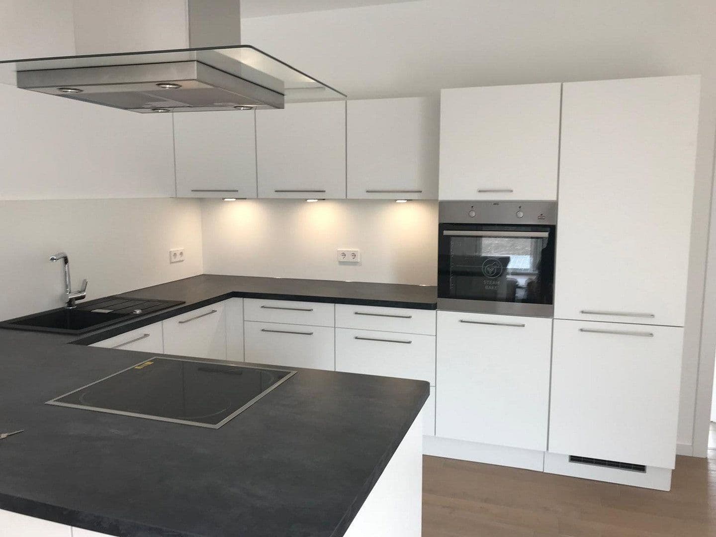 Predaj bytu 6-izbový 108 m², Wolfsburg, Dolné Sasko Predaj bytu 6-izbový 108 m², Wolfsburg, Dolné Sasko