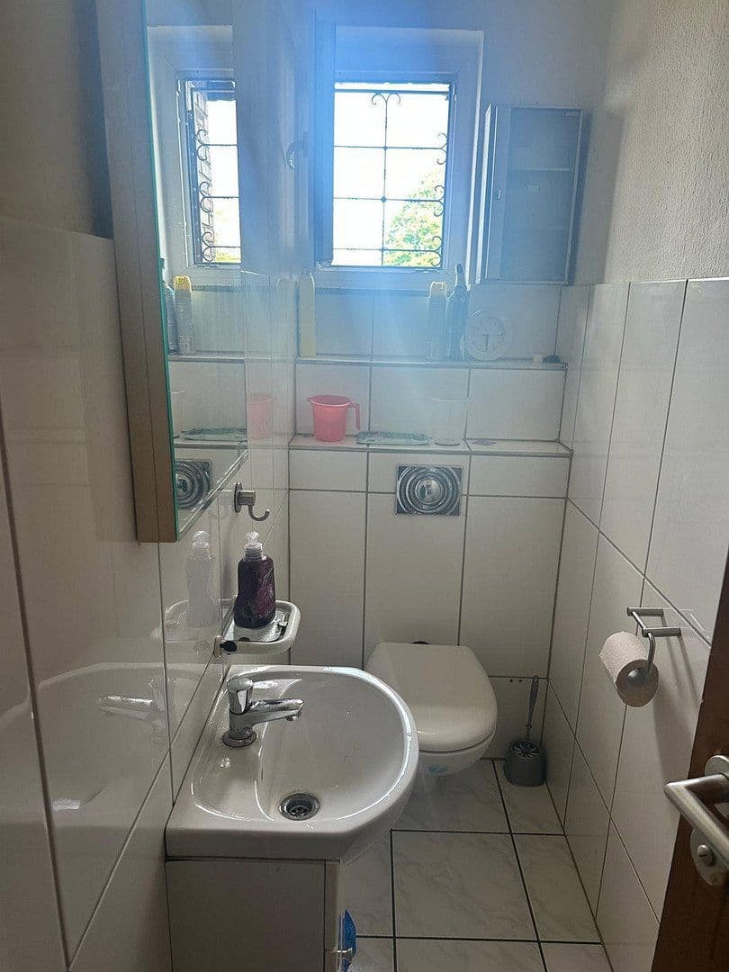 Predaj domu 220 m², pozemok 321 m², Kölner Straße 185, Frechen, Severné Porýnie - Westfálsko Predaj domu 220 m², pozemok 321 m², Kölner Straße 185, Frechen, Severné Porýnie - Westfálsko