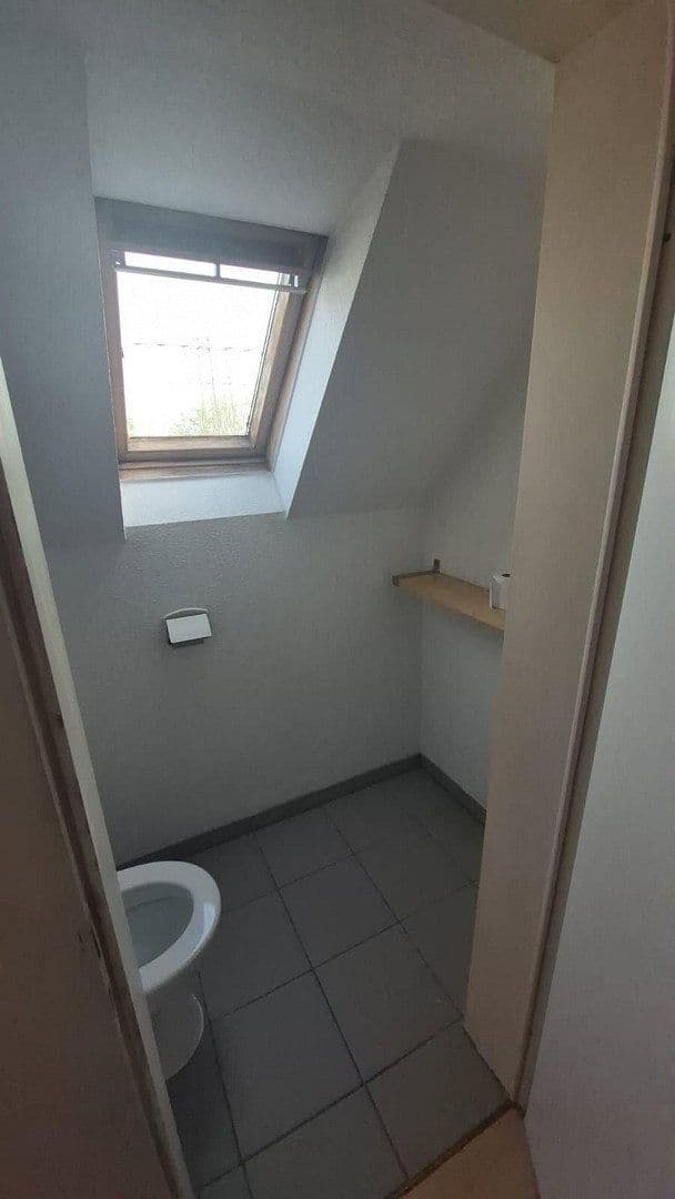 Predaj domu 220 m², pozemok 321 m², Kölner Straße 185, Frechen, Severné Porýnie - Westfálsko Predaj domu 220 m², pozemok 321 m², Kölner Straße 185, Frechen, Severné Porýnie - Westfálsko