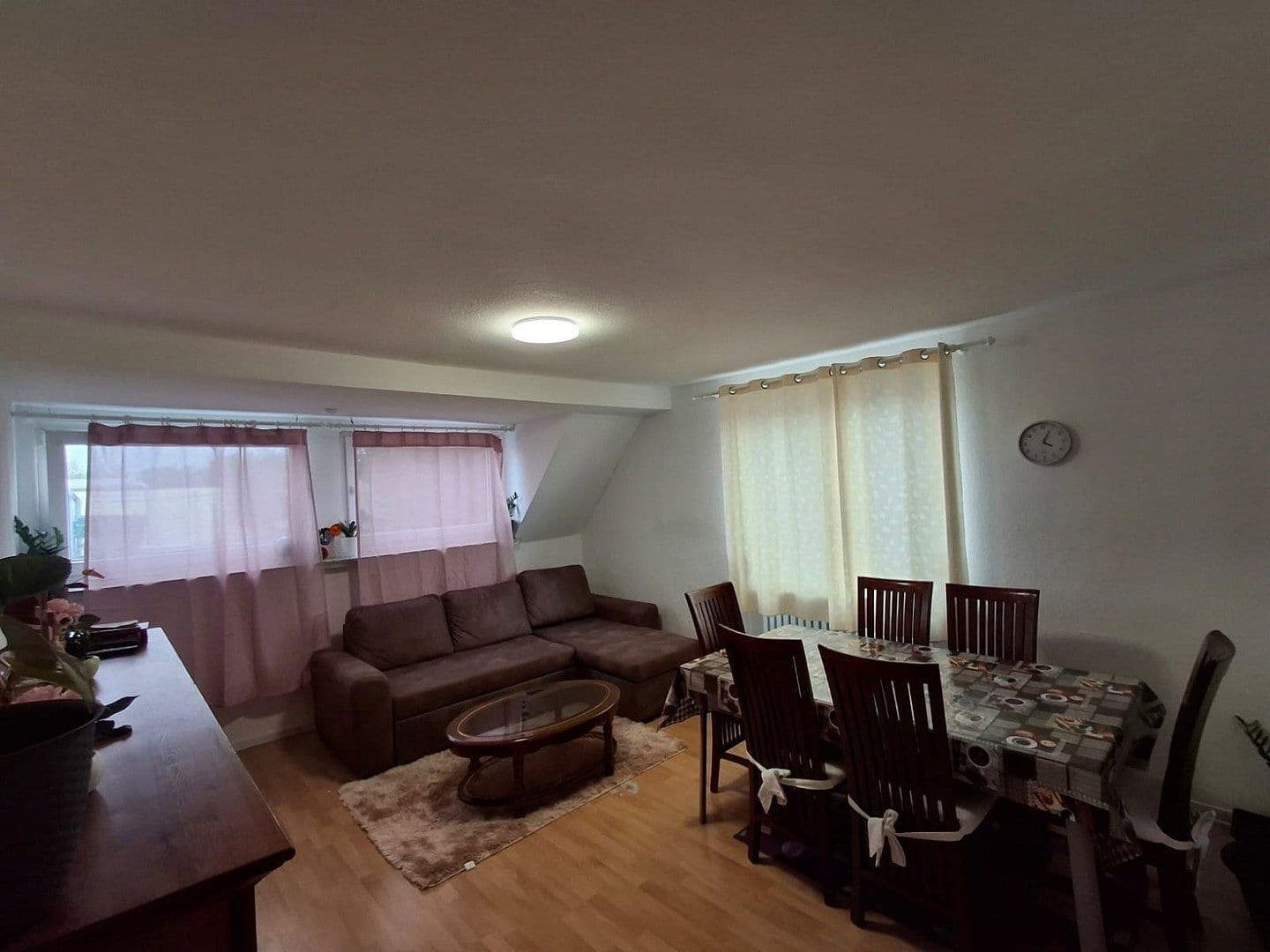 Predaj domu 220 m², pozemok 321 m², Kölner Straße 185, Frechen, Severné Porýnie - Westfálsko Predaj domu 220 m², pozemok 321 m², Kölner Straße 185, Frechen, Severné Porýnie - Westfálsko