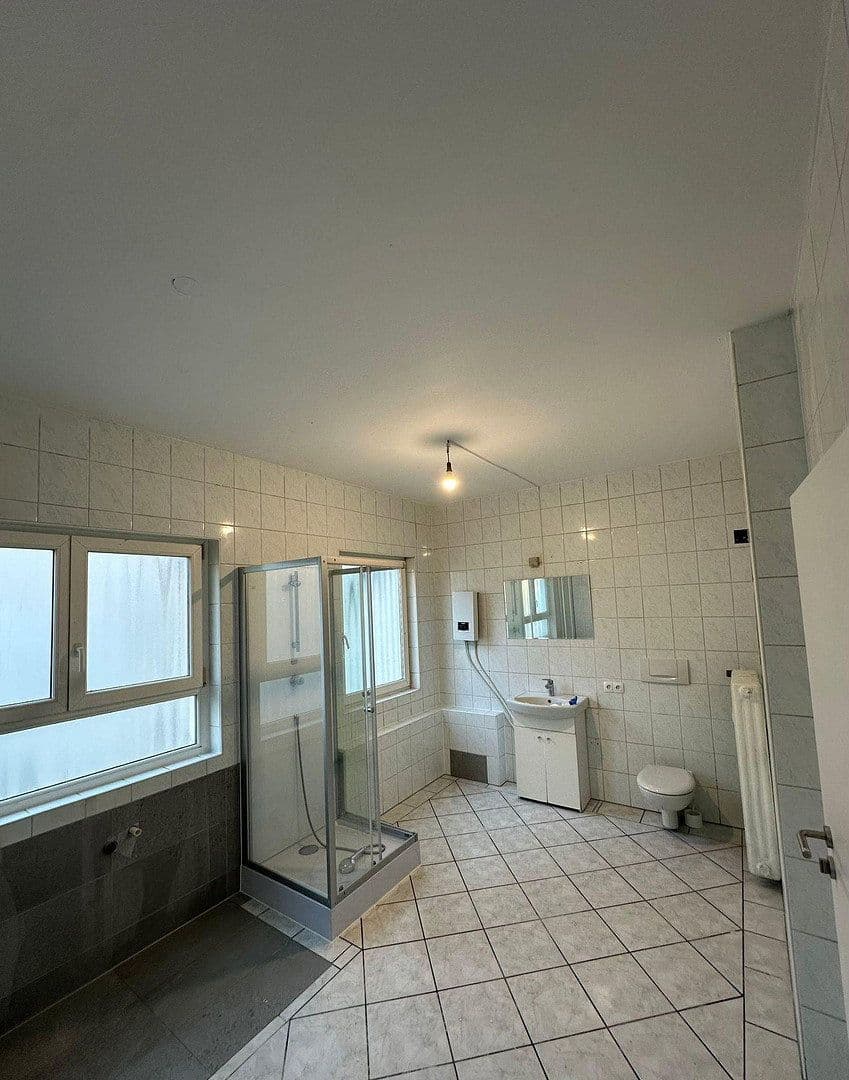 Predaj domu 500 m², pozemok 256 m², Kölner Straße 3, Bergheim, Severné Porýnie - Westfálsko Predaj domu 500 m², pozemok 256 m², Kölner Straße 3, Bergheim, Severné Porýnie - Westfálsko