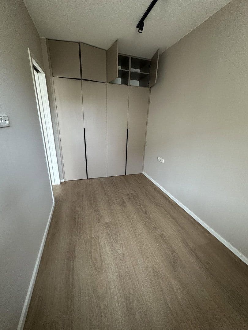 Prenájom bytu 2-izbový 50 m², Gotha-Allee 36, Berlin, Berlín Prenájom bytu 2-izbový 50 m², Gotha-Allee 36, Berlin, Berlín
