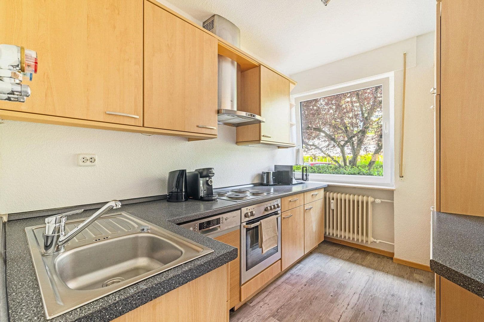 Prenájom bytu 1-izbový 54 m², Görlitzer Str. 2, Hochheim, Hesensko Prenájom bytu 1-izbový 54 m², Görlitzer Str. 2, Hochheim, Hesensko